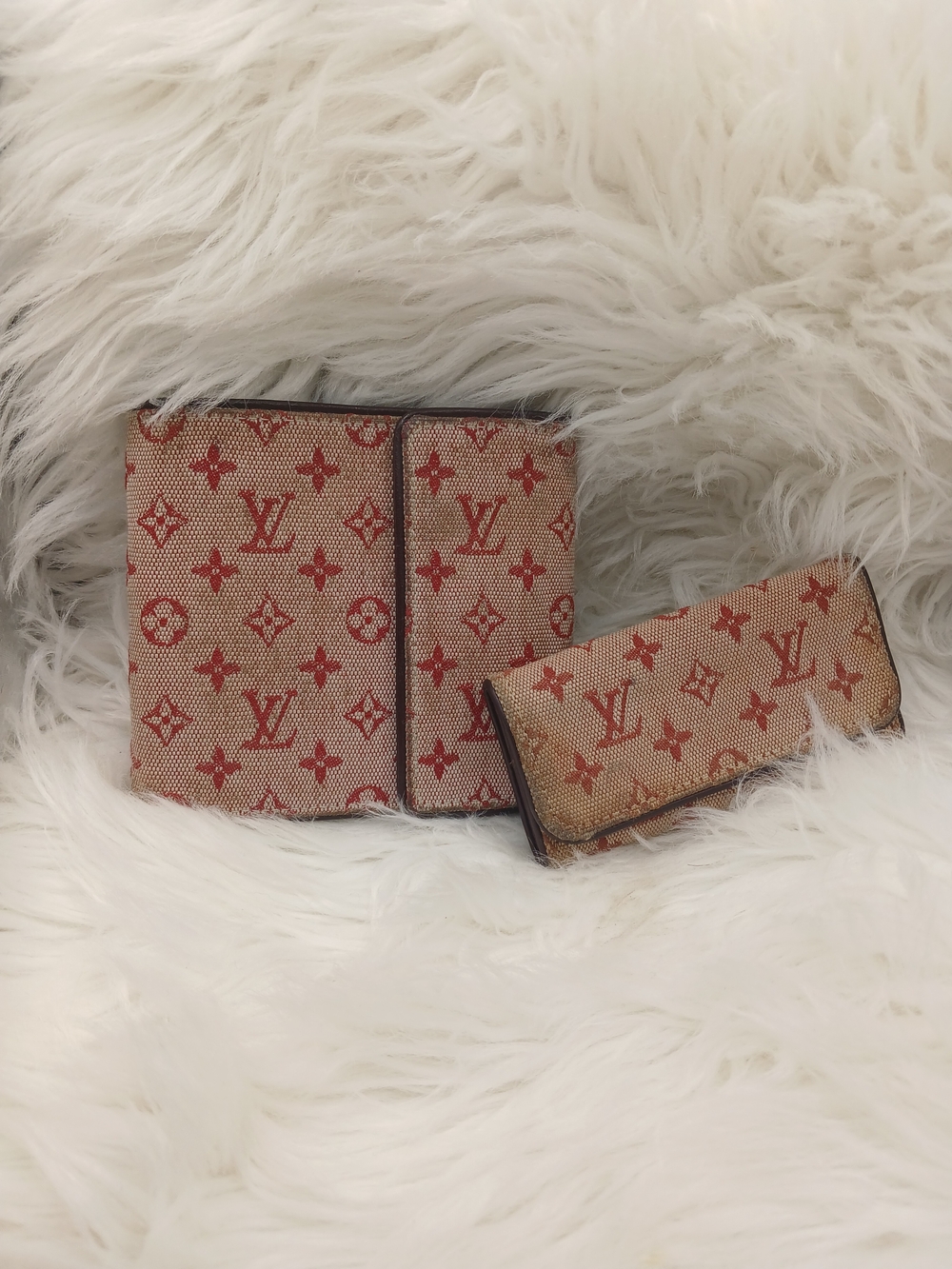 Louis Vuitton Vintage Set – Matching Beige & Red Monogram Wallet + Key Holder